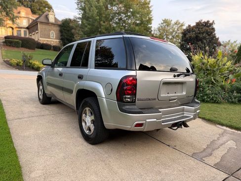 Used 2004 Chevrolet TrailBlazer LS w/ LS Preferred Equipment Group AWD/4WD image 8