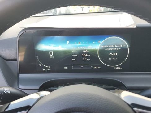 Used 2025 Kia Seltos EX FWD image 24