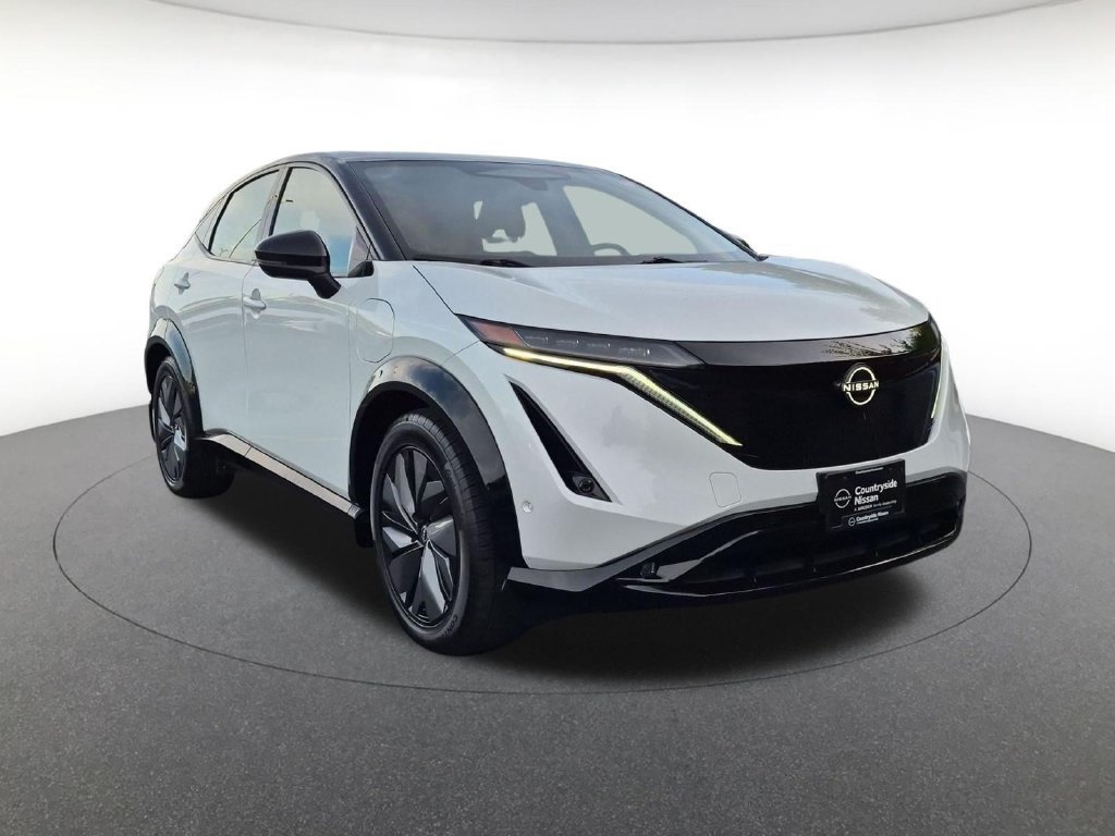 Used 2024 Nissan Ariya AWD image 3