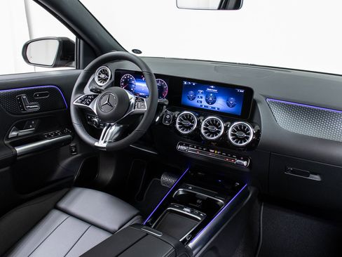 New 2025 Mercedes-Benz GLA 250 4MATIC image 15