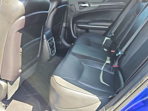 Used 2019 Chrysler 300 Limited w/ Safetytec Plus Group RWD image 25
