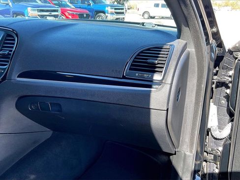 Used 2021 Chrysler 300 S image 23