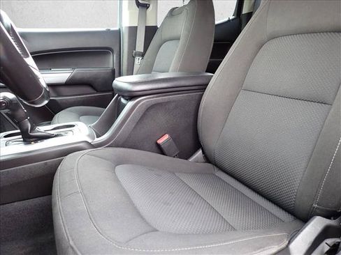 Used 2021 Chevrolet Colorado LT w/ Safety Package AWD/4WD image 10