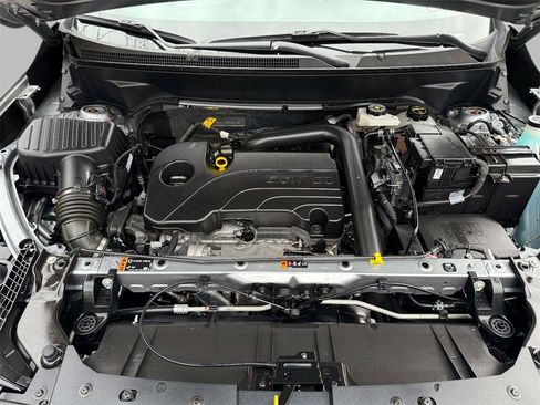 Used 2024 GMC Terrain SLE image 21