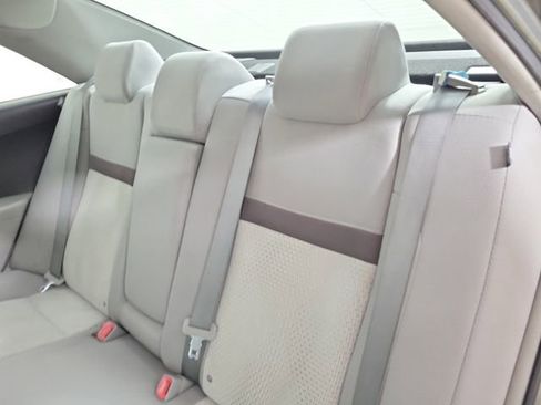 Used 2014 Toyota Camry LE image 13