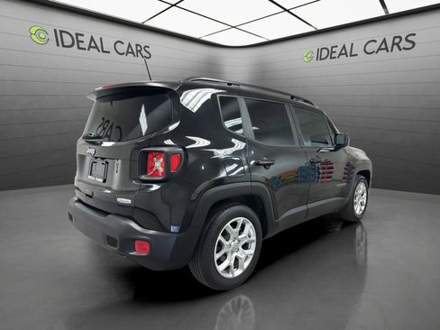 Used 2018 Jeep Renegade Latitude w/ Popular Equipment Group FWD image 5
