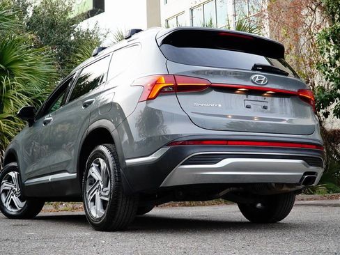 Used 2022 Hyundai Santa Fe SEL w/ Convenience + Premium Package AWD/4WD image 4