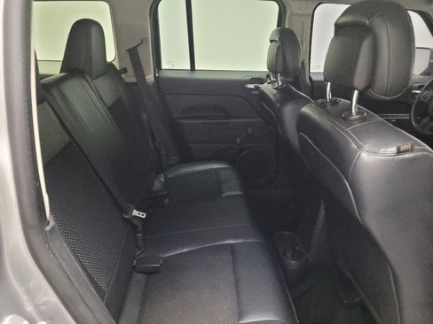 Used 2016 Jeep Patriot Sport FWD image 19