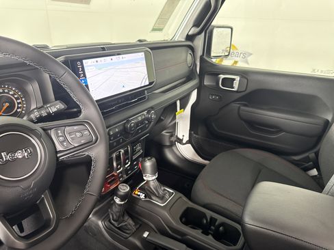 New 2026 Jeep Wrangler Rubicon w/ Technology Group image 27
