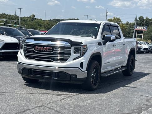 Used 2024 GMC Sierra 1500 SLT AWD/4WD image 14