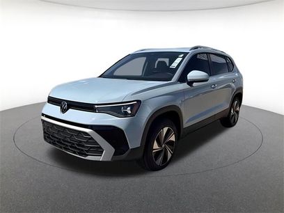New 2025 Volkswagen Taos SE
