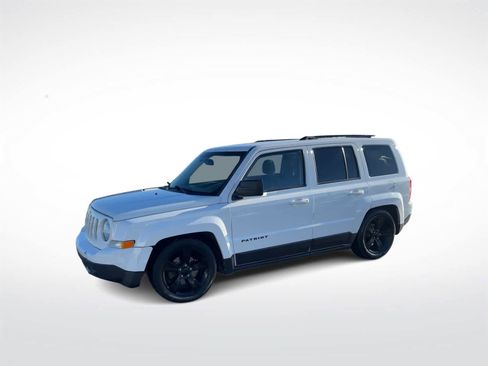Used 2015 Jeep Patriot Sport w/ Power Value Group image 5