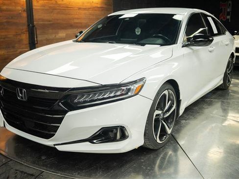 Used 2021 Honda Accord Sport image 2