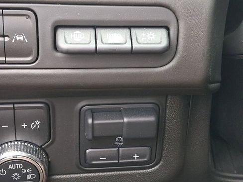 Used 2023 GMC Yukon Denali Ultimate image 26