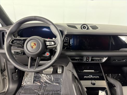 Used 2024 Porsche Cayenne Turbo GT AWD/4WD image 5