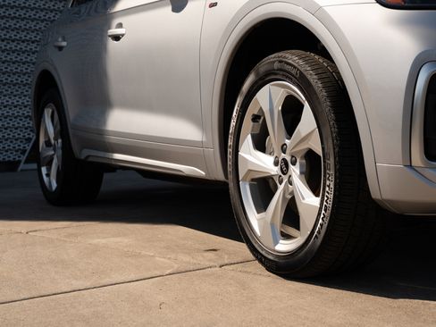 Certified 2023 Audi Q5 2.0T Premium Plus image 34