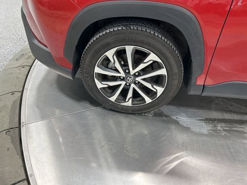 Used 2024 Toyota Corolla Cross XLE image 27