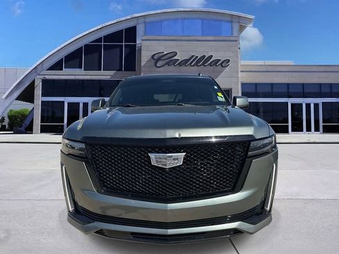 Used 2023 Cadillac Escalade Sport w/ LPO, ONYX Package image 2