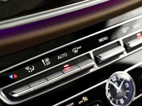 Used 2017 Mercedes-Benz E 300 E 300 image 26