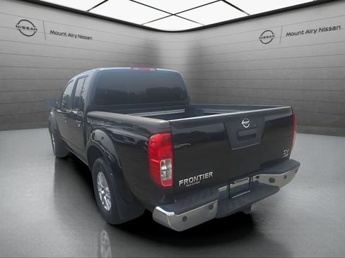 Used 2019 Nissan Frontier SV w/ Value Truck Package RWD image 6