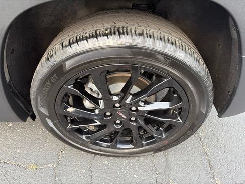 Certified 2024 GMC Terrain SLT w/ Elevation Edition FWD image 9