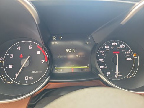 Used 2017 Alfa Romeo Giulia RWD image 24