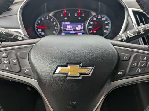 Used 2022 Chevrolet Equinox LT FWD image 32