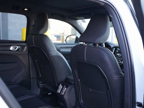 Used 2023 Volvo XC40 Recharge Ultimate image 94