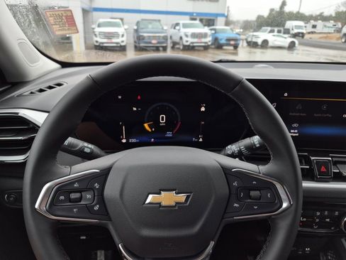 New 2026 Chevrolet TrailBlazer LT w/ Convenience Package FWD image 14