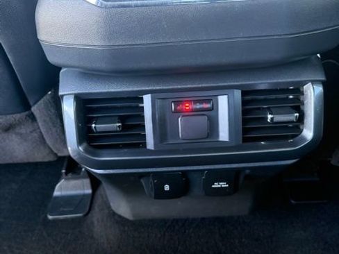 Used 2022 Ford F150 Lariat w/ Equipment Group 502A High AWD/4WD image 34