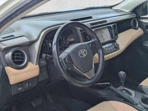 Used 2018 Toyota RAV4 XLE FWD image 10