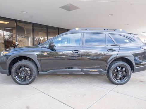 Used 2022 Subaru Outback Wilderness image 4