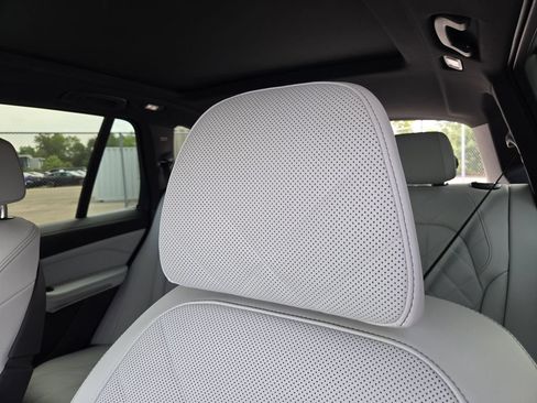 Used 2024 BMW X5 xDrive50e w/ M Sport Package AWD/4WD image 15