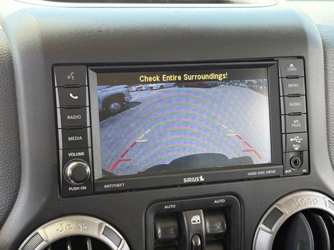 Used 2017 Jeep Wrangler Unlimited Sport w/ Quick Order Package 24S AWD/4WD image 21