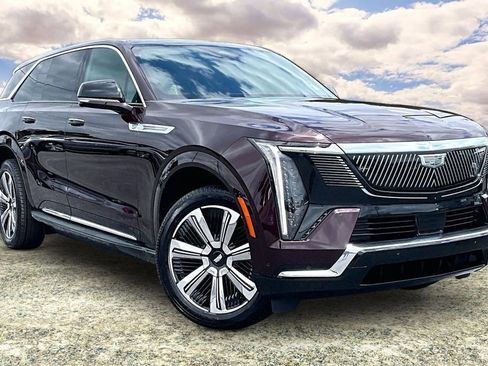 Certified 2025 Cadillac Escalade IQ Luxury 2 w/ LPO, Premium Carpet Package AWD/4WD image 1