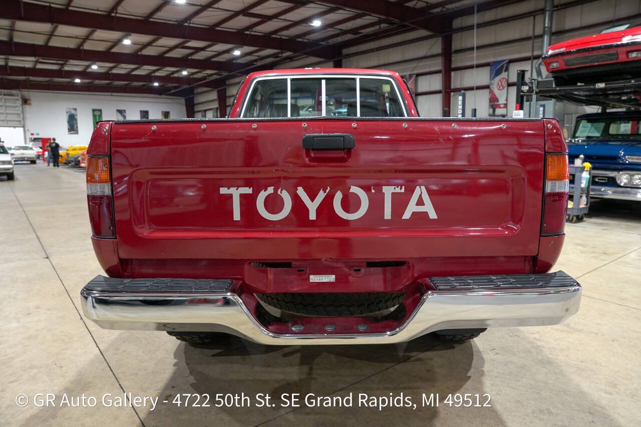 Used 1993 Toyota Pickup Deluxe AWD/4WD image 7
