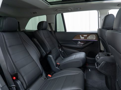 New 2026 Mercedes-Benz GLS 450 4MATIC image 24