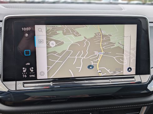 Used 2024 Volkswagen Atlas Cross Sport SEL Premium R-Line image 28