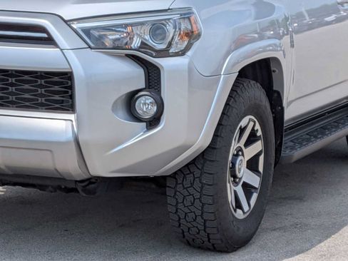Used 2020 Toyota 4Runner TRD Off-Road AWD/4WD image 11