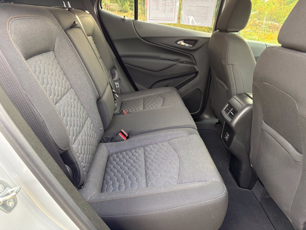 Used 2019 Chevrolet Equinox LT AWD/4WD image 32