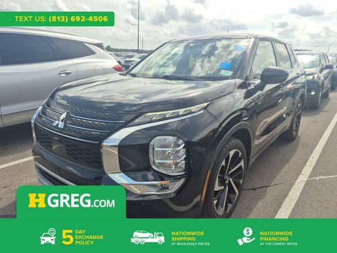 Used 2024 Mitsubishi Outlander SE FWD image 1