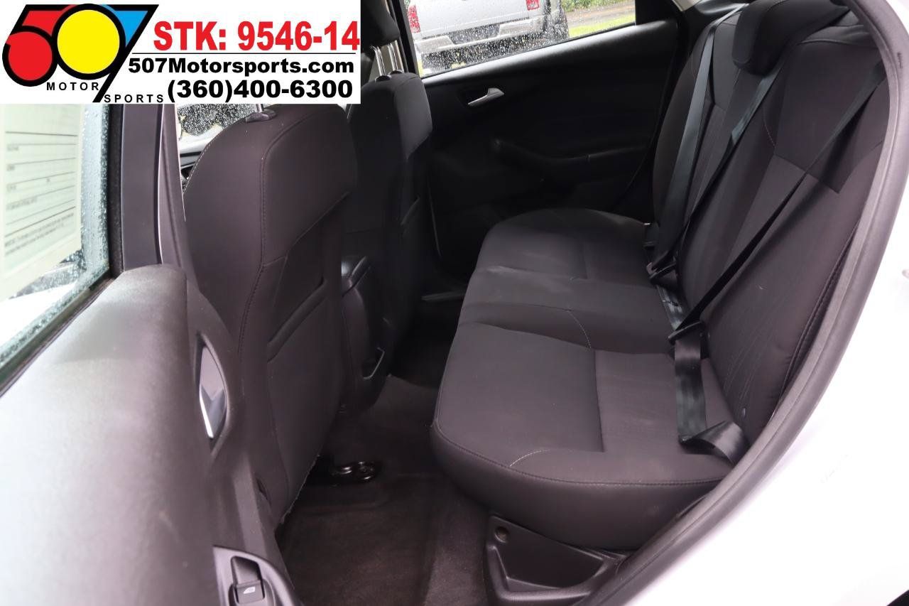 Used 2017 Ford Focus SE FWD image 10