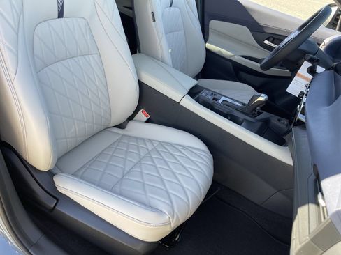 New 2026 Nissan Sentra SL w/ Floor Mat Package FWD image 11