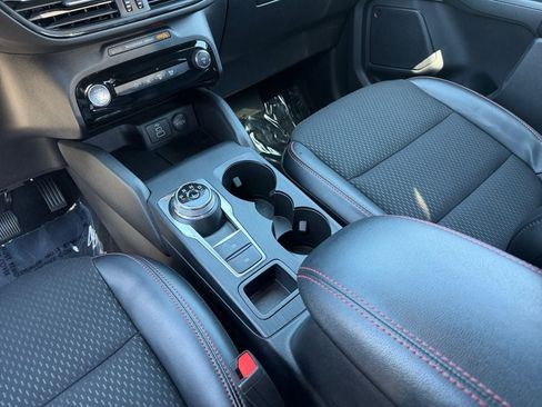 Used 2025 Ford Escape ST-Line Select w/ Tech Pack #1 AWD/4WD image 18