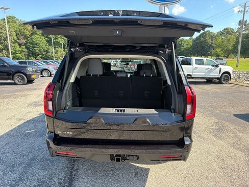 New 2026 Ford Expedition Active RWD image 10