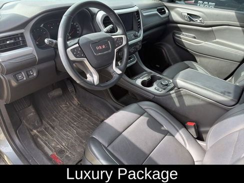 Used 2023 GMC Acadia SLT w/ Preferred Package image 8