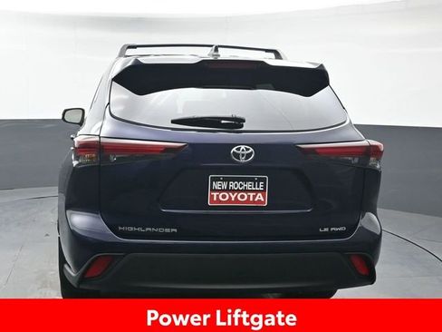 Used 2024 Toyota Highlander LE image 5