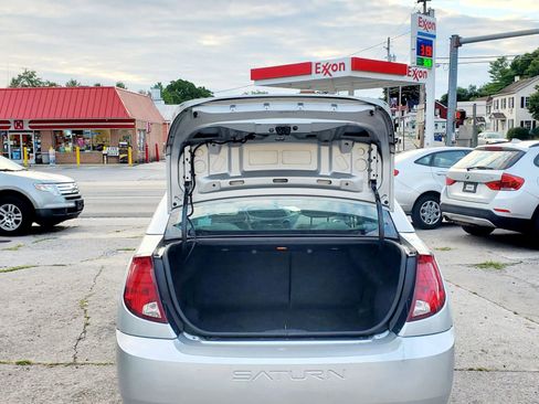 Used 2003 Saturn ION Level 2 w/ Convenience Pkg FWD image 6