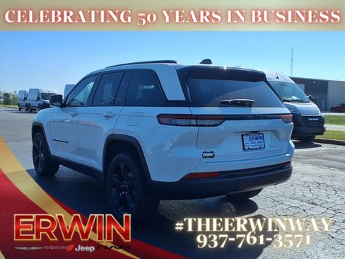 Certified 2023 Jeep Grand Cherokee Altitude image 13