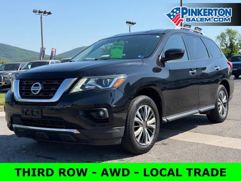 Used 2019 Nissan Pathfinder SV AWD/4WD image 2